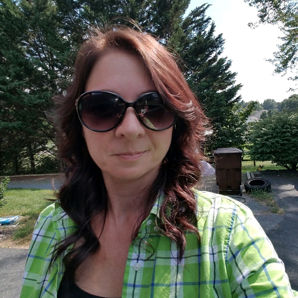 Meet your Posher, Lisa